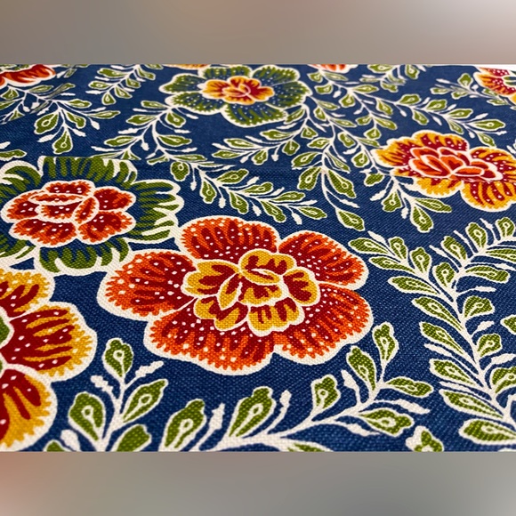 Pottery Barn Vintage Floral Linen Lumbar Pillow Cover, 16X26” - Picture 8 of 8